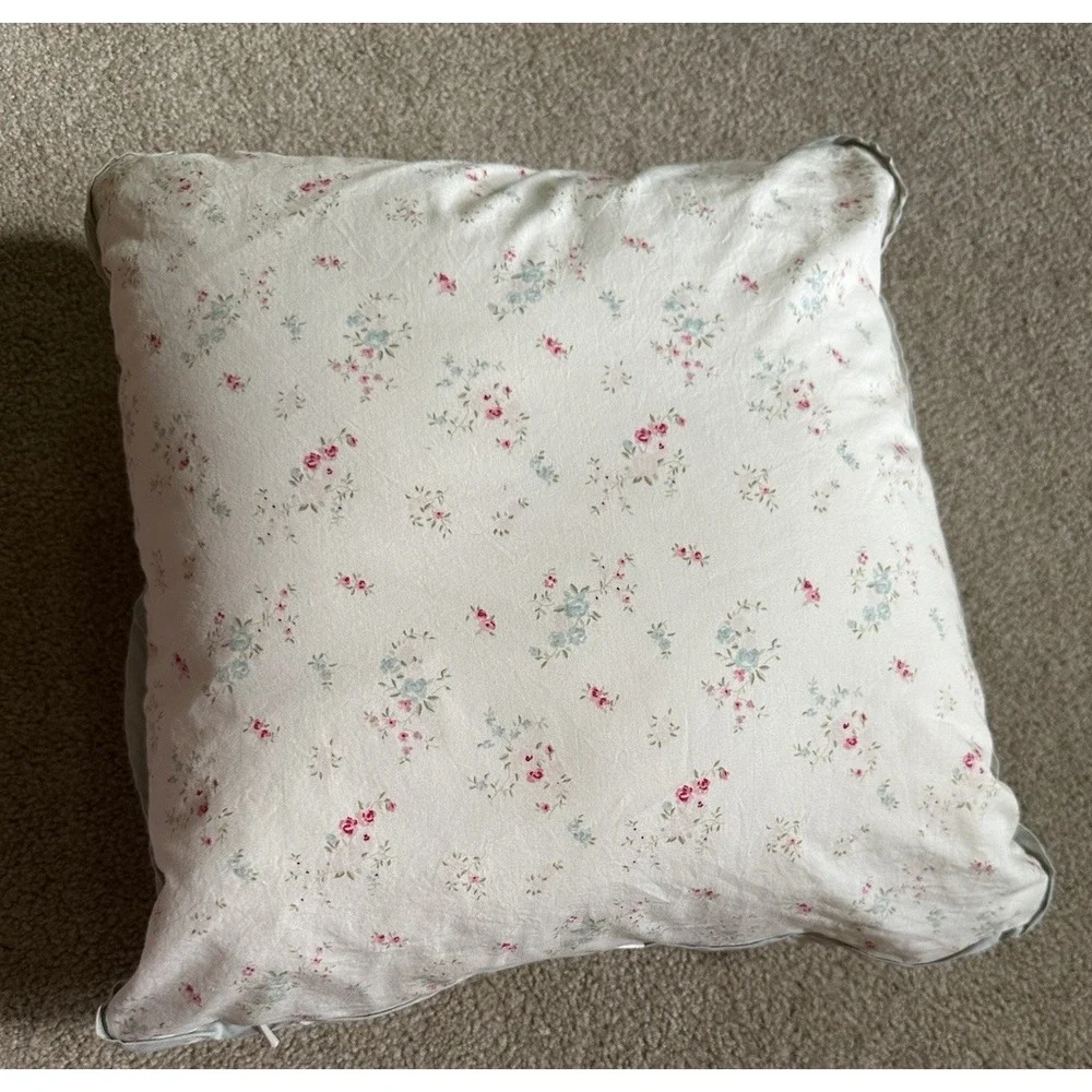 Simply Shabby Chic this lovely
